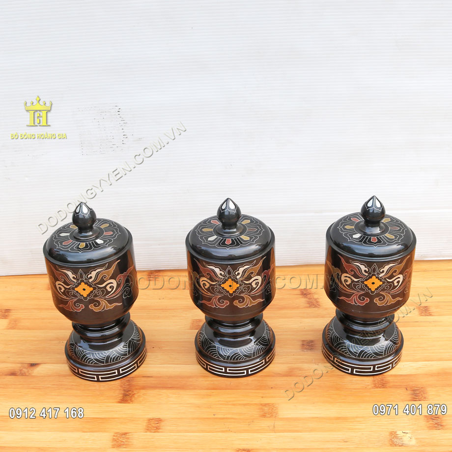 Bộ ba đ&agrave;i được chế t&aacute;c từ nguy&ecirc;n liệu đồng đỏ thanh khiết